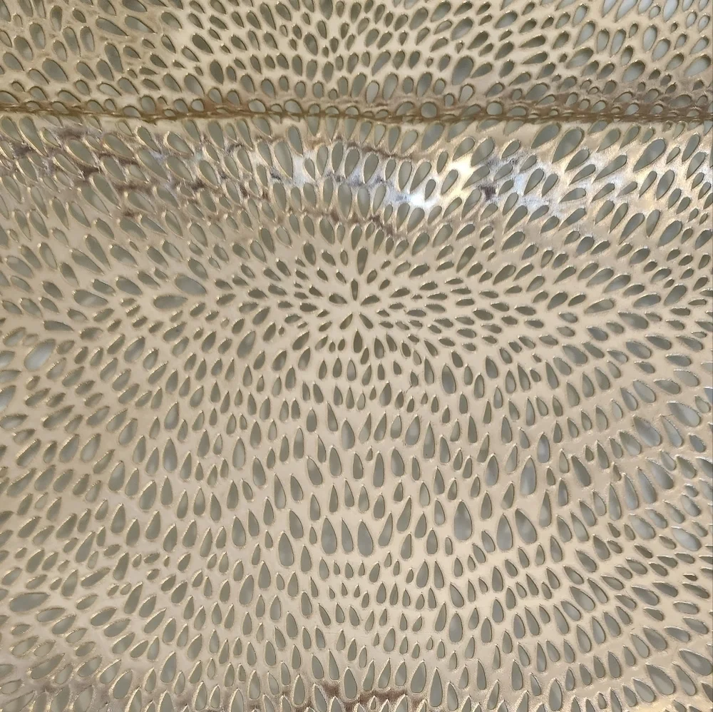 Decorative table runners silver and gold color
